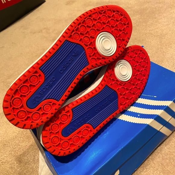 SOLD ON EBAY - Adidas Decade Low Sneakers - Size 10.5 US - Picture 6 of 8